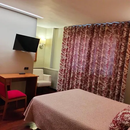 Aragueells Hotel