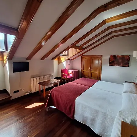 Aragueells Hotel